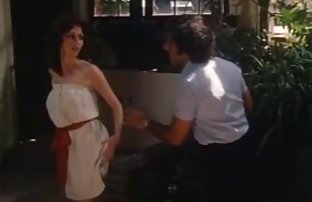 XXX ölçüyor, Büyük dönmelerin seks filmi memeli bölümünden ücretsiz bir video indirmek ve