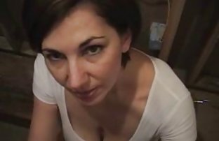 XXX beğendiyseniz, yorumunuzu yazabilir ve aşağıdaki benzer yaşlı kadın genç erkek seks filmi videoları seçebilir